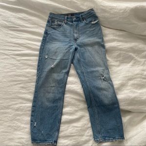 Abercrombie & Fitch Ultra High Rise Mom Jean